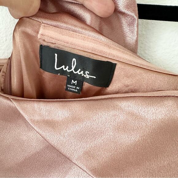 NWT Lulus Paparazzi Shot Satin Off-Shoulder Midi Dress in Mauve sz M - Picture 8 of 8